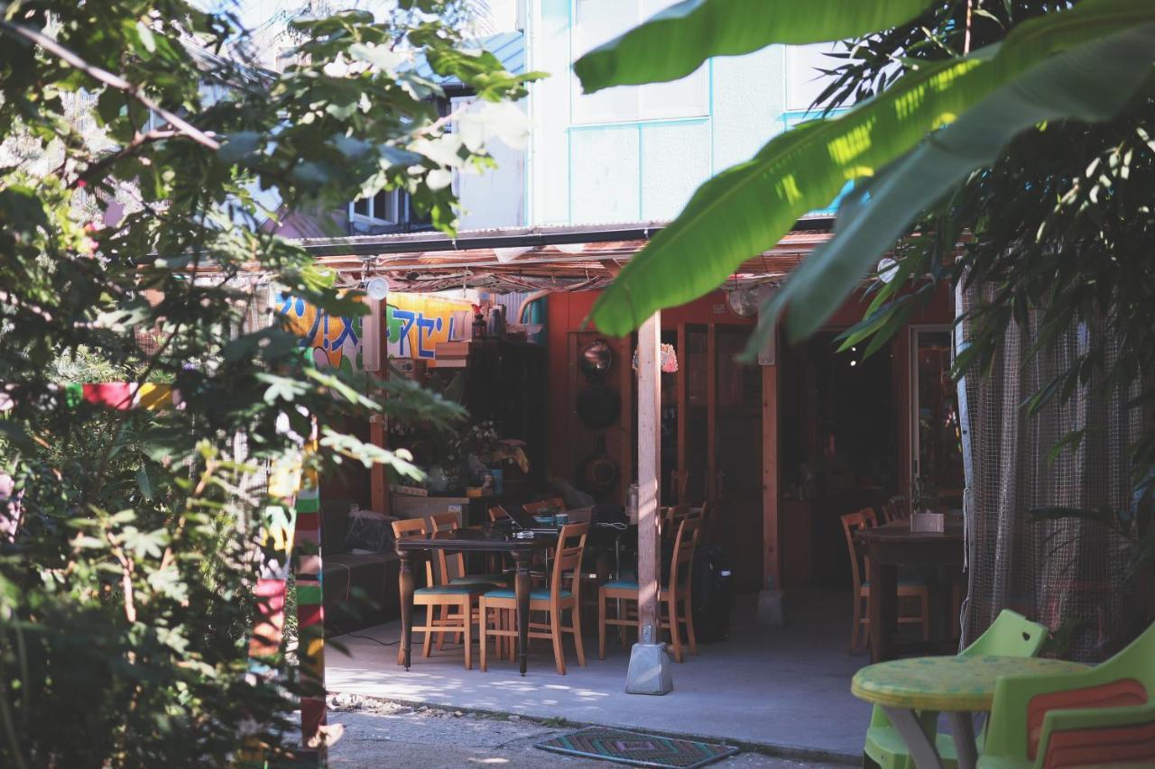 Kamagasaki University Of The Arts Cafe Garden Guest House Aka Cocoroom Осака Екстериор снимка