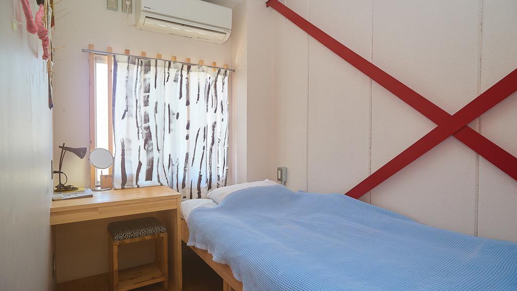 Kamagasaki University Of The Arts Cafe Garden Guest House Aka Cocoroom Осака Екстериор снимка