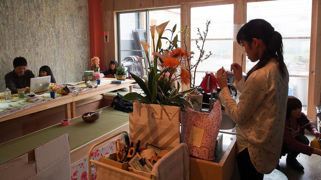 Kamagasaki University Of The Arts Cafe Garden Guest House Aka Cocoroom Осака Екстериор снимка